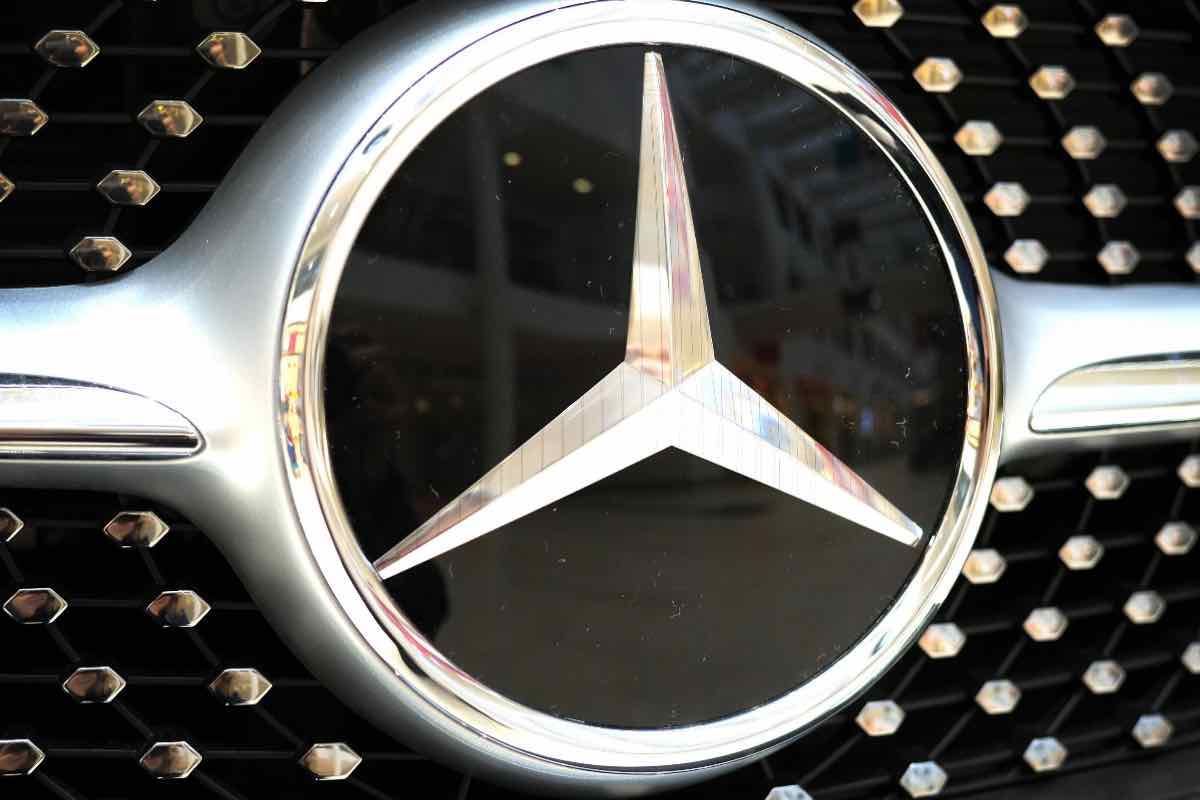 Mercedes scatta il richiamo