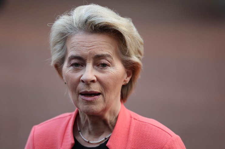 Ursula von der Leyen dure proteste